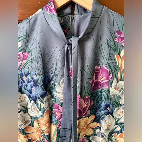 BOSTON MAID VTG 80s Pretty floral dress w/semi sheer sleeves. Size 10 - Picture 4 of 11